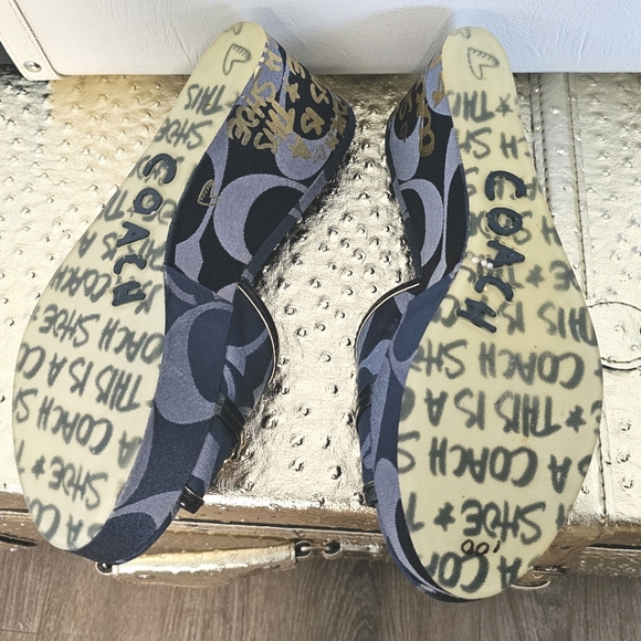 COACH CARISSA HEELS💙💛 - Picture 11 of 14